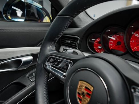 Used 2019 Porsche 911 Carrera 4S image 5