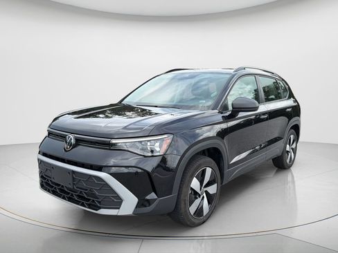 Used 2025 Volkswagen Taos S AWD/4WD image 1
