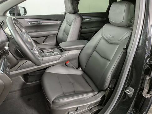 Used 2023 Cadillac XT5 Luxury w/ LPO, Floor Liner Package AWD/4WD image 16