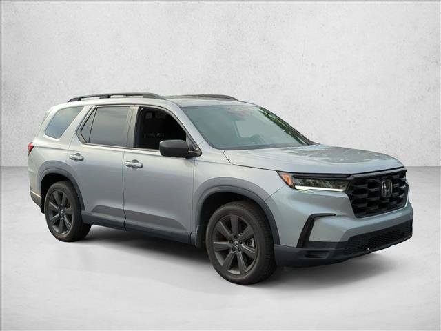 Used 2024 Honda Pilot Sport image 3