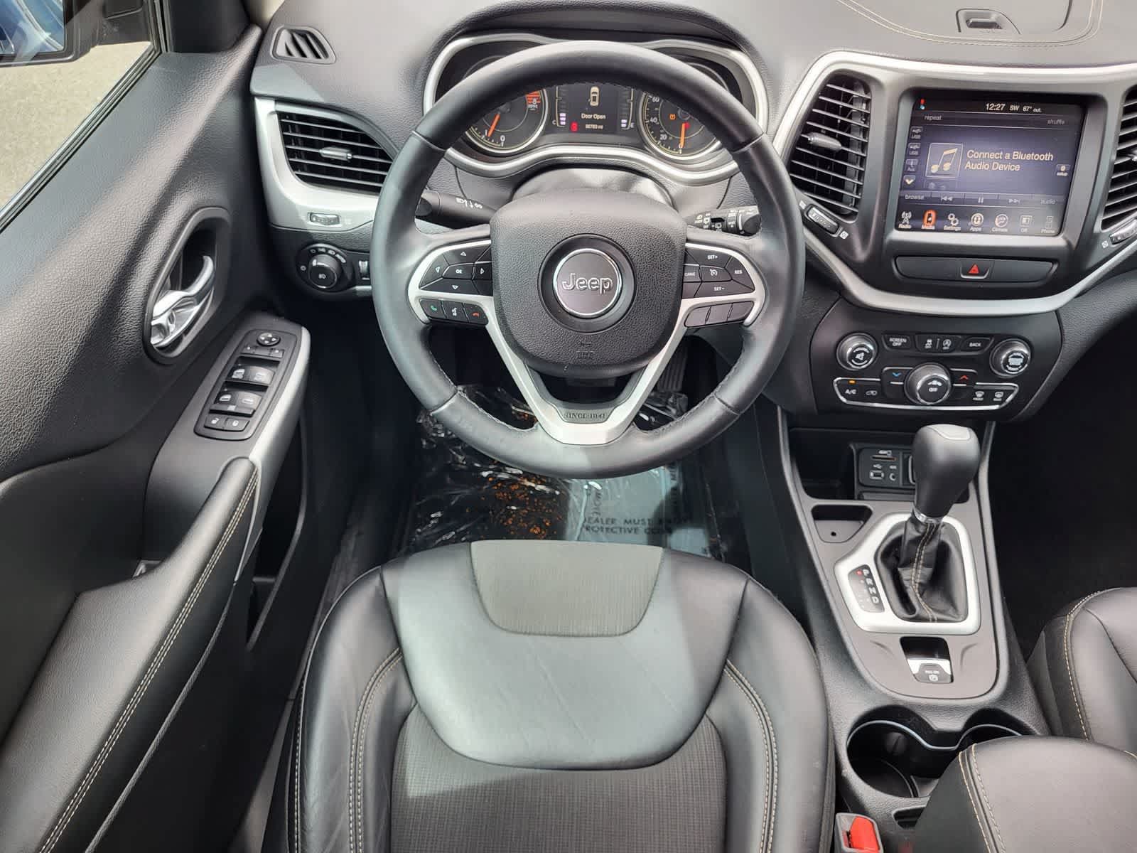 Used 2018 Jeep Cherokee Latitude Plus FWD image 25