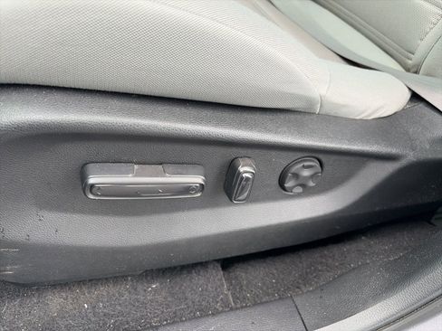 Used 2018 Honda CR-V EX image 18