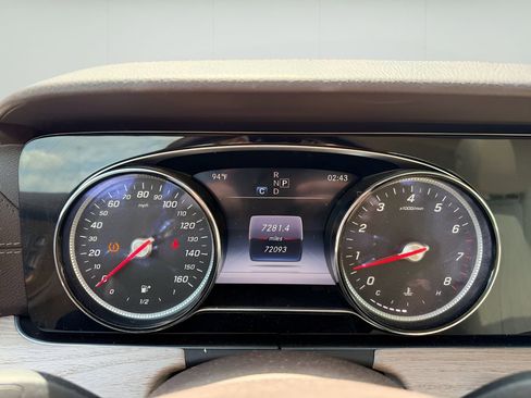 Used 2018 Mercedes-Benz E 400 Coupe image 11