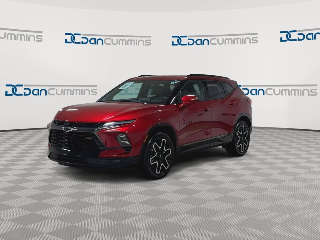 Used 2023 Chevrolet Blazer RS w/ Driver Confidence II Package FWD image 4