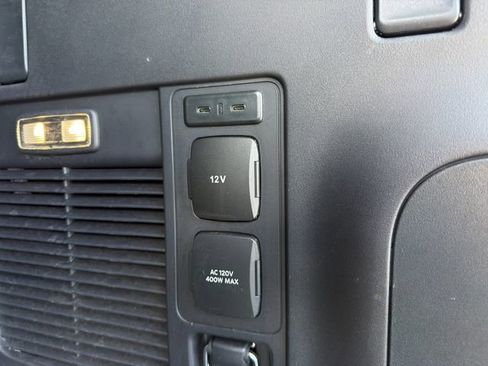 Used 2025 Lincoln Navigator L Black Label AWD/4WD image 17