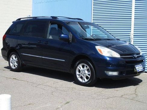 Used 2004 Toyota Sienna XLE AWD/4WD image 1