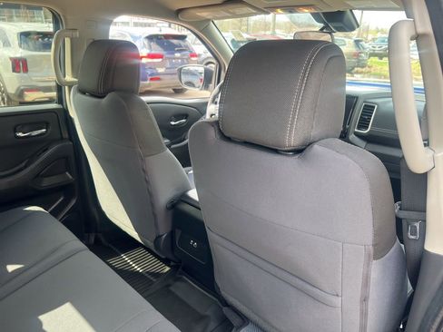 Certified 2023 Nissan Frontier SV w/ Technology Package image 13