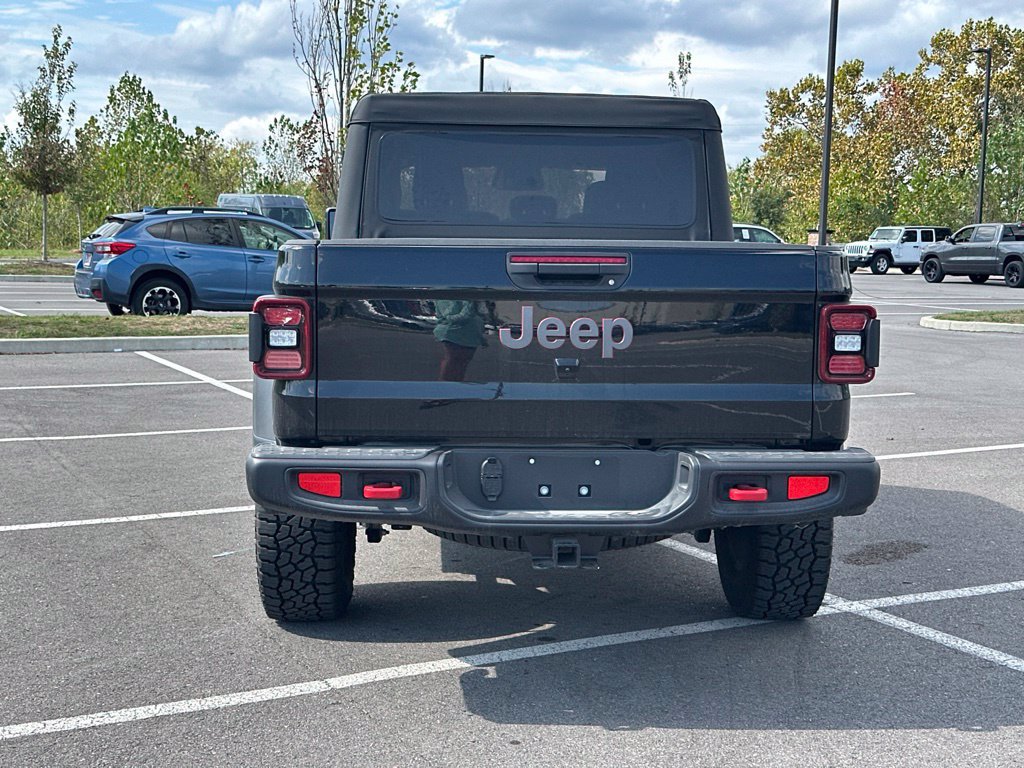 New 2026 Jeep Gladiator Rubicon w/ Steel Power Dome Hood Package AWD/4WD image 6