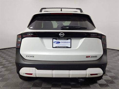 New 2026 Nissan Kicks SR w/ SR Premium Package AWD/4WD image 5