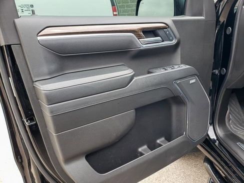 Used 2025 Chevrolet Silverado 1500 LT Trail Boss w/ LT Trail Boss Premium Package image 9