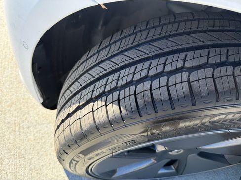 Used 2021 Tesla Model 3 Standard Range Plus image 12