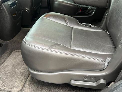 Used 2013 GMC Yukon Denali AWD/4WD image 34