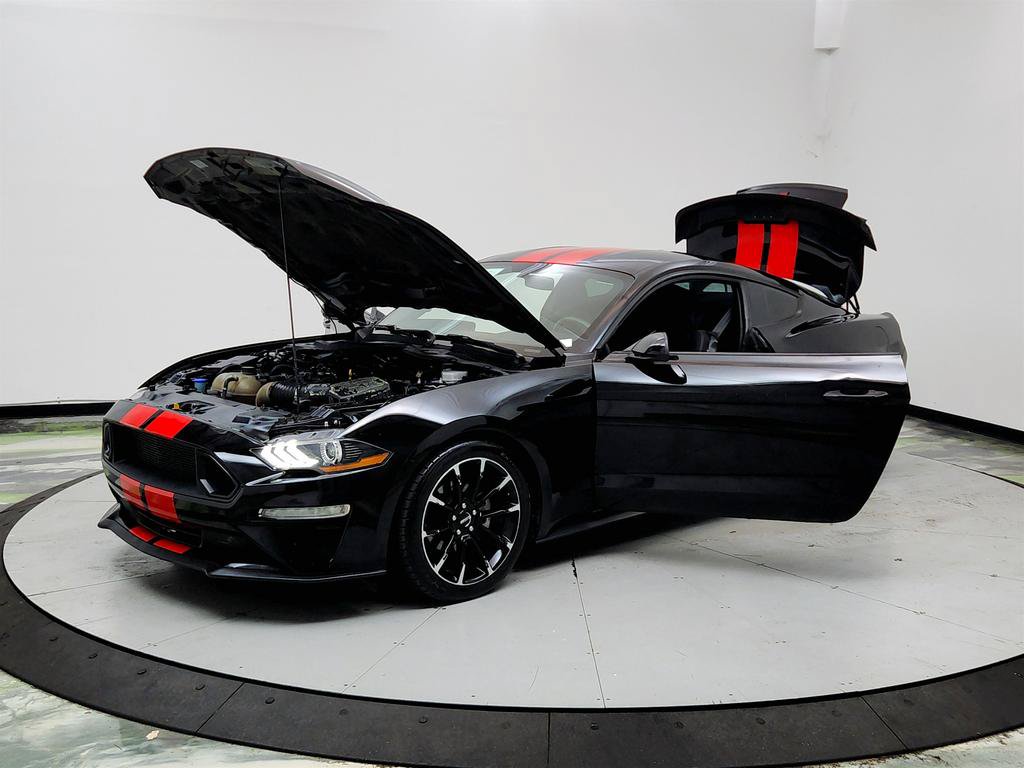 Used 2020 Ford Mustang Coupe RWD image 9