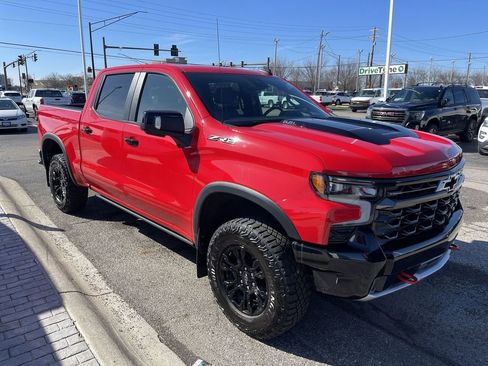 Used 2023 Chevrolet Silverado 1500 ZR2 w/ Technology Package image 13