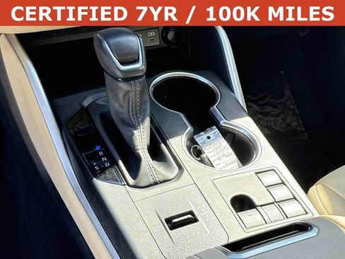 Used 2024 Toyota Highlander XLE image 23