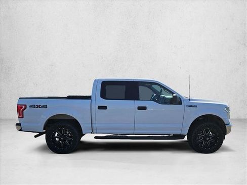 Used 2017 Ford F150 XLT AWD/4WD image 4