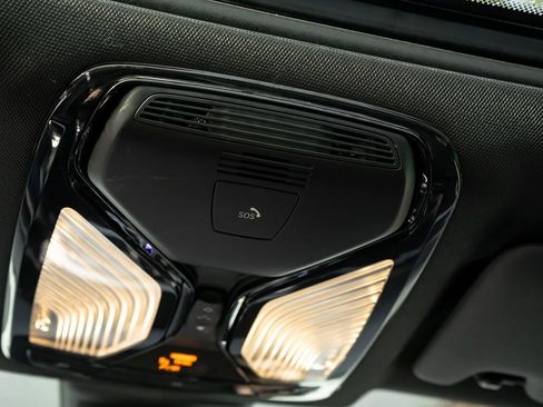 Used 2020 BMW 330i xDrive Sedan w/ Convenience Package image 25