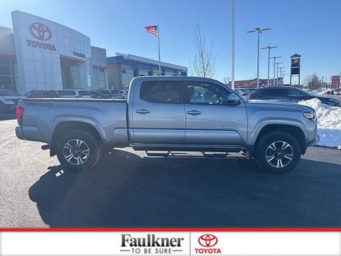 Certified 2017 Toyota Tacoma TRD Sport image 8