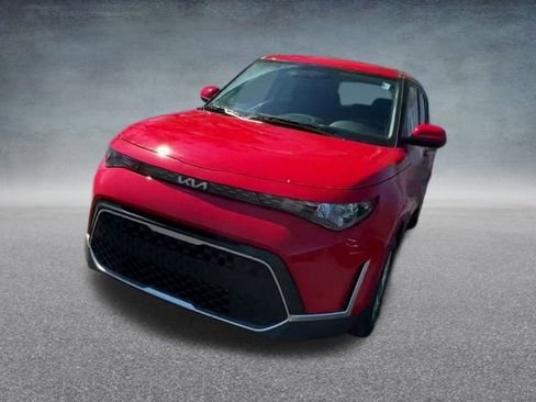 Used 2023 Kia Soul LX w/ LX Technology Package image 7