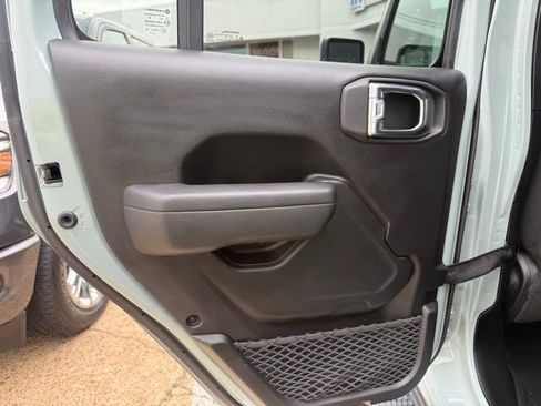 Used 2023 Jeep Wrangler Unlimited Sport AWD/4WD image 35