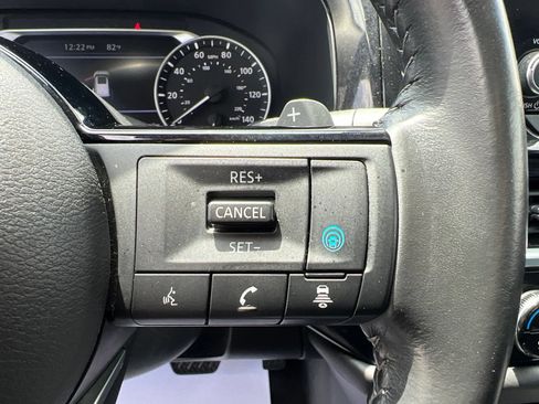 Used 2022 Nissan Pathfinder SV AWD/4WD image 30