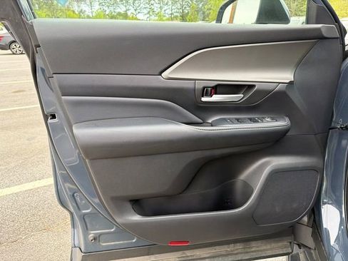 Used 2024 Toyota Grand Highlander XLE image 10