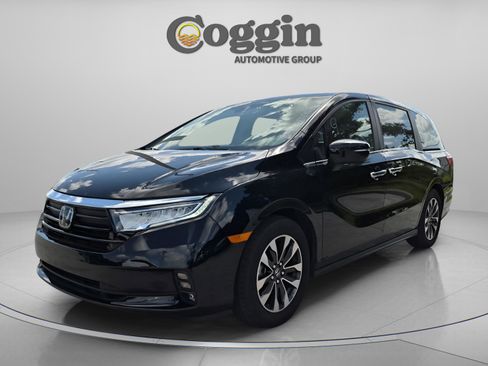 Certified 2024 Honda Odyssey EX-L image 2