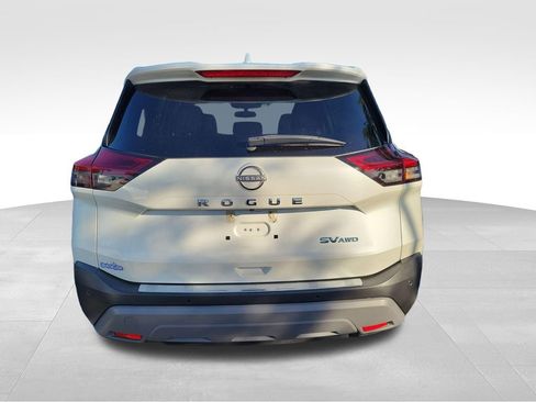 Used 2023 Nissan Rogue SV image 14