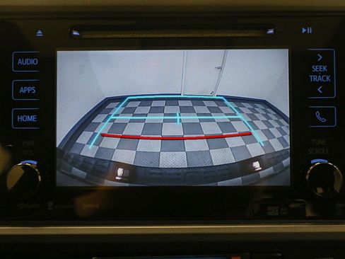 Used 2016 Toyota Tacoma TRD Off-Road image 29