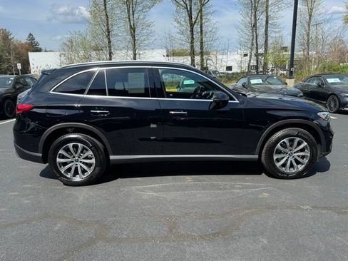 Used 2026 Mercedes-Benz GLC 300 4MATIC image 2