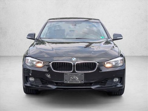 Used 2014 BMW 328i xDrive Sedan AWD/4WD image 2