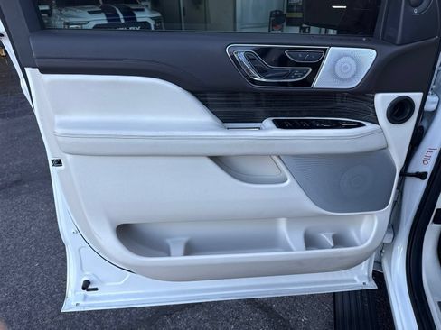 Used 2023 Lincoln Navigator Black Label AWD/4WD image 11