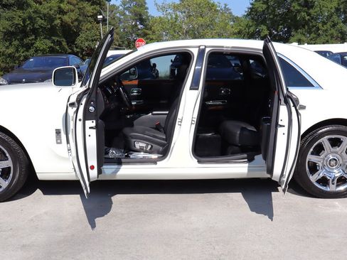 Used 2011 Rolls-Royce Ghost RWD image 61