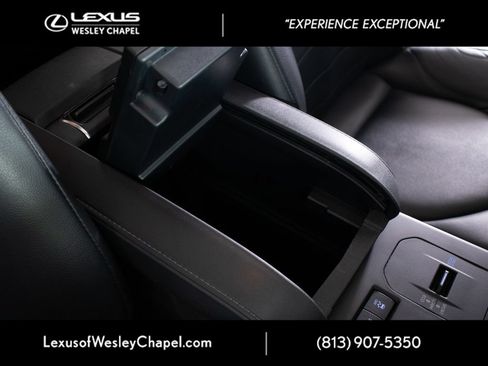 Used 2020 Toyota Highlander XLE FWD image 32