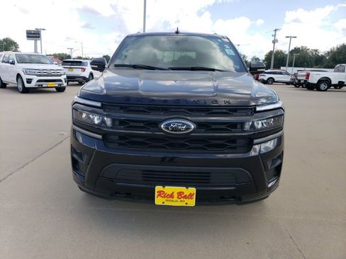 Certified 2022 Ford Expedition Limited image 2