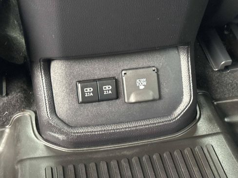 Used 2020 Toyota Highlander Limited AWD/4WD image 33