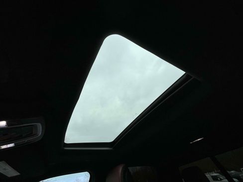 Used 2024 RAM 2500 Limited w/ Safety Group image 9