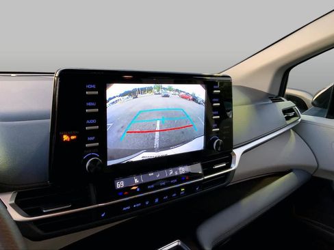 Used 2023 Toyota Sienna XLE w/ Protection Package (TMS) FWD image 28