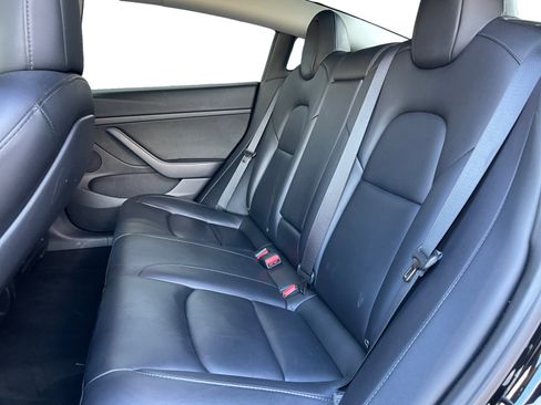 Used 2022 Tesla Model 3 Standard Range RWD image 13