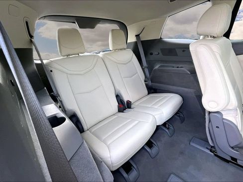 Used 2023 Cadillac XT6 Premium Luxury AWD/4WD image 21