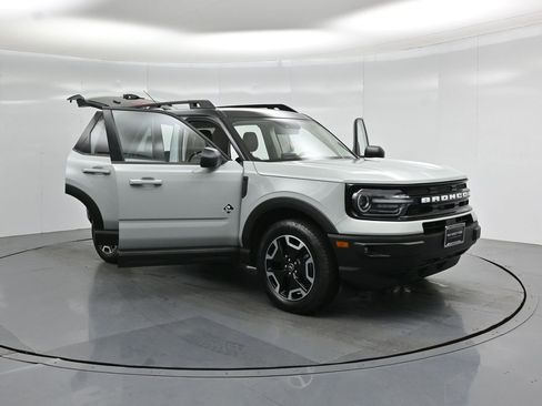 Used 2022 Ford Bronco Sport Outer Banks w/ Tech Package AWD/4WD image 36