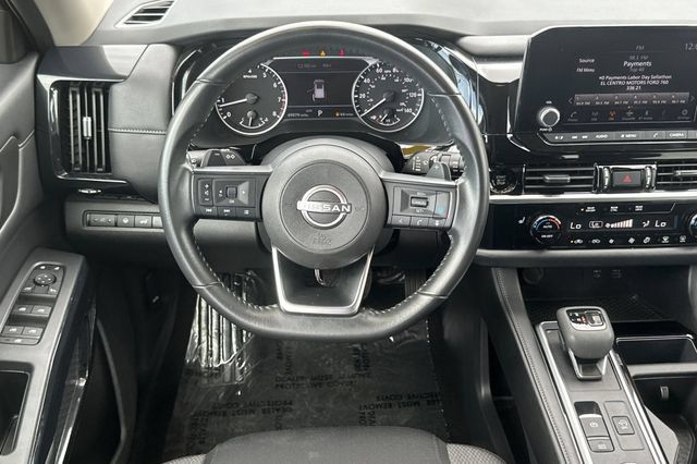 Used 2025 Nissan Pathfinder SV AWD/4WD image 13