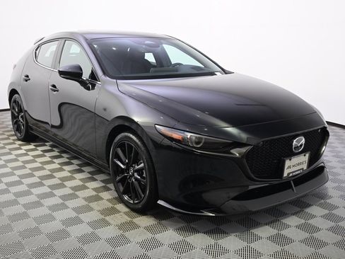 Certified 2025 MAZDA MAZDA3 Hatchback w/Premium Plus Pkg image 8