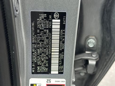 Used 2025 Toyota Camry SE image 30