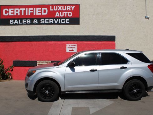 Used 2012 Chevrolet Equinox LS FWD image 2