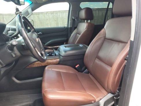 Used 2019 Chevrolet Tahoe Premier w/ Premier Plus Edition RWD image 23