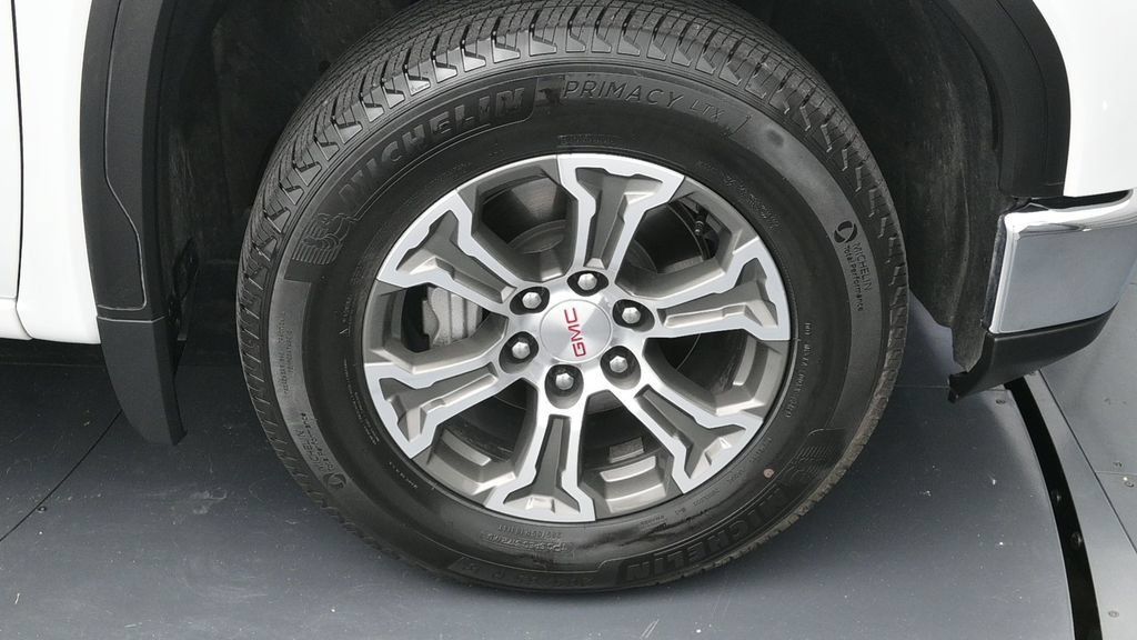 Used 2026 GMC Sierra 1500 SLT AWD/4WD image 15