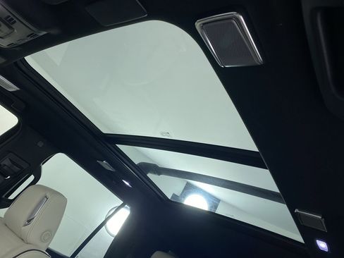 Certified 2022 Cadillac Escalade Sport w/ Touring Package image 11