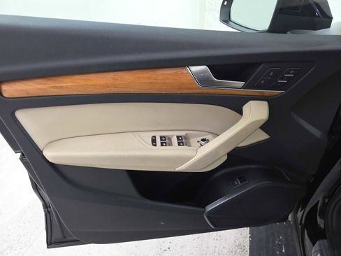 Used 2023 Audi Q5 2.0T Premium w/ Convenience Package image 8