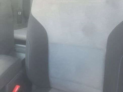 Used 2016 Volkswagen e-Golf SE w/ DC Fast Charging Package image 3